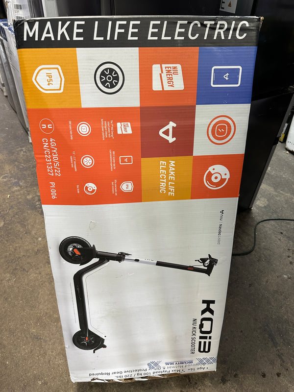NIU - KQi3 Pro Foldable Electric Kick Scooter w/ 31 mi Max Operating Range & 20 mph Max Speed - Black