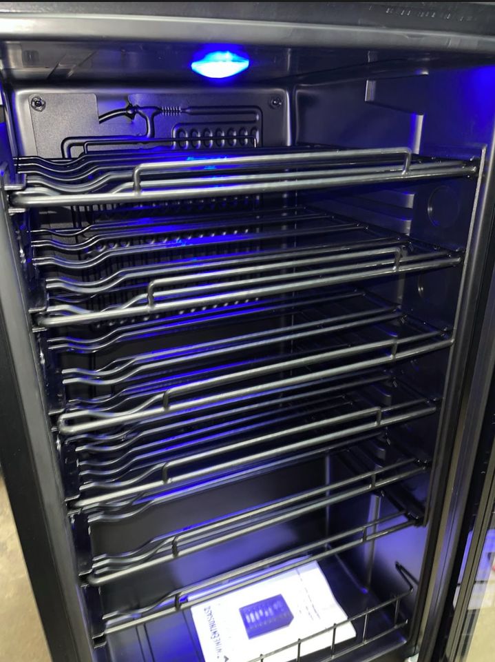 Wine Enthusiast VinoView 36-Bottle Black Stainless Steel WINE COOLER